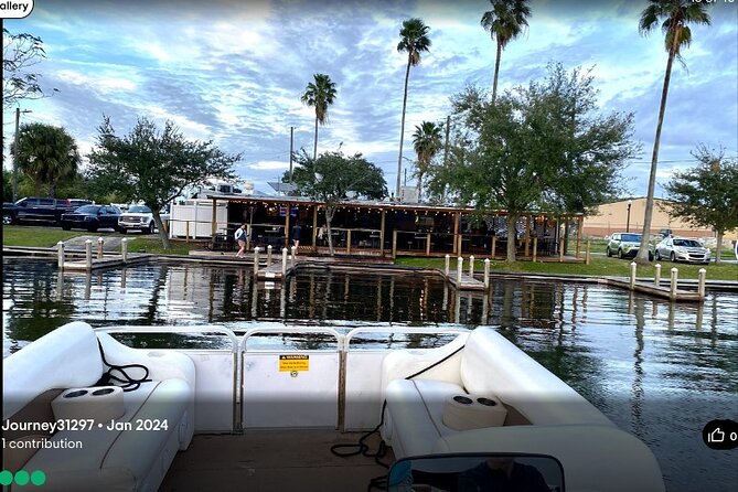 1 Hour Scenic Pontoon Day Cruise - What happens during the one-hour ride