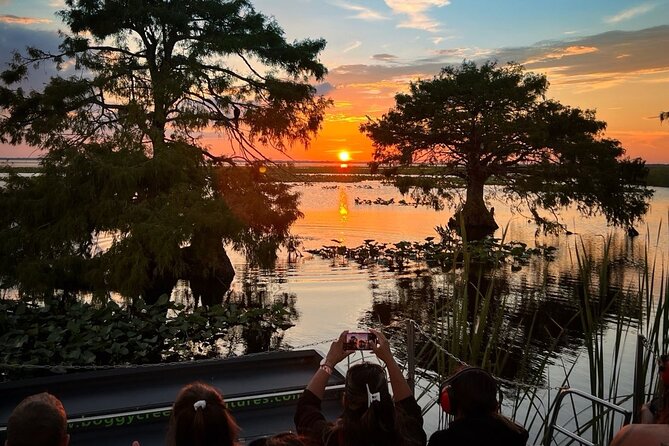 1-Hour Sunset Airboat Ride near Orlando - Price, group size, and comfort