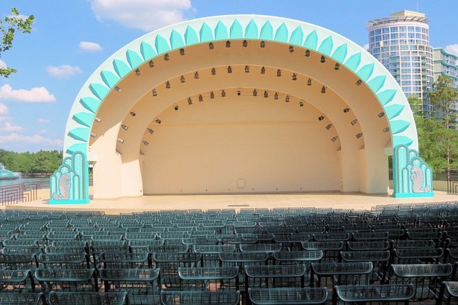 Awesome Scavenger Hunt: Lake Eola's Art Scene & Scenery - Tinker Field: a change of subject