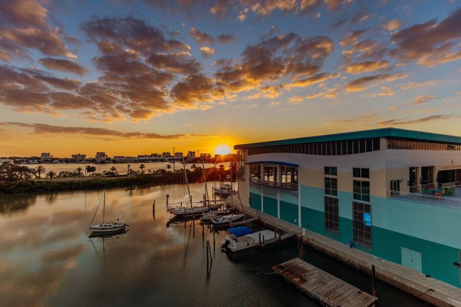From Orlando: Day Trip to Clearwater Beach with Options - Who should book this day trip?