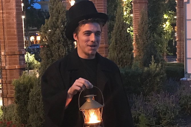 Ghosts of Winter Park - A Chilling Walking Tour! - Meeting Winter Park after sunset