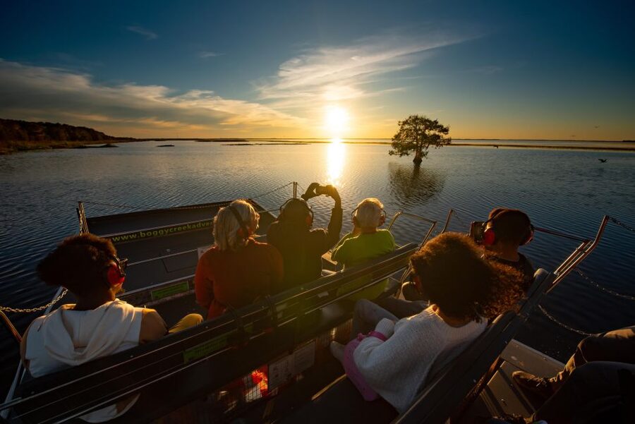 Kissimmee: Boggy Creek Sunset Airboat Tour - Why the sunset timing matters