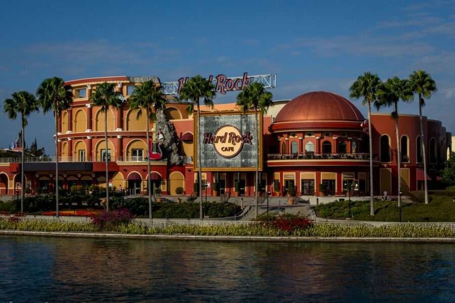 Meal at Hard Rock Cafe Orlando at Universal CityWalk - What happens when you arrive