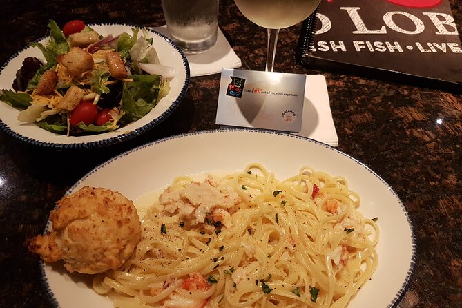Orlando Discount Card: Eat and Play - Who gets the best value