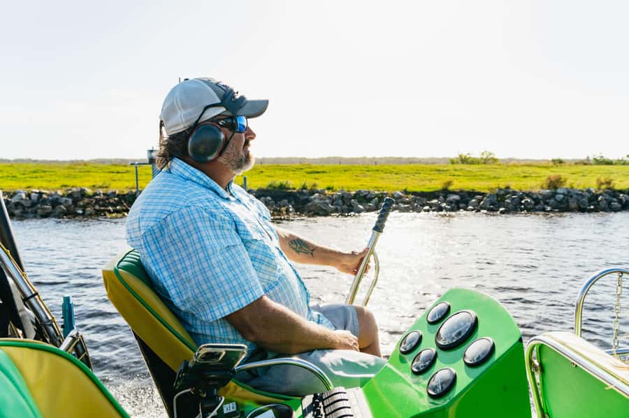 Orlando: Florida Everglades Wildlife Airboat Tour - Weather, clothing, and the seat that matters