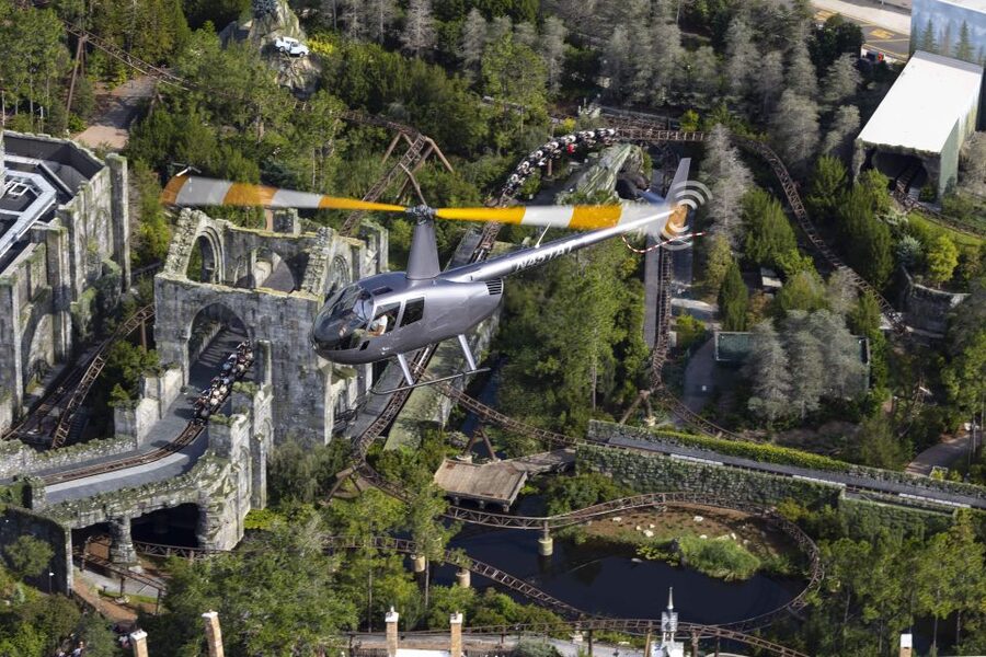 Orlando: Narrated Day Helicopter Flight Over Theme Parks - Photo opportunities from a real window seat
