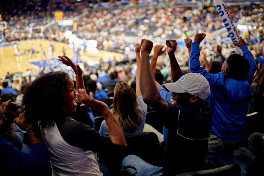 Orlando: Orlando Magic NBA Basketball Tickets - Arriving at Kia Center one hour before tip-off