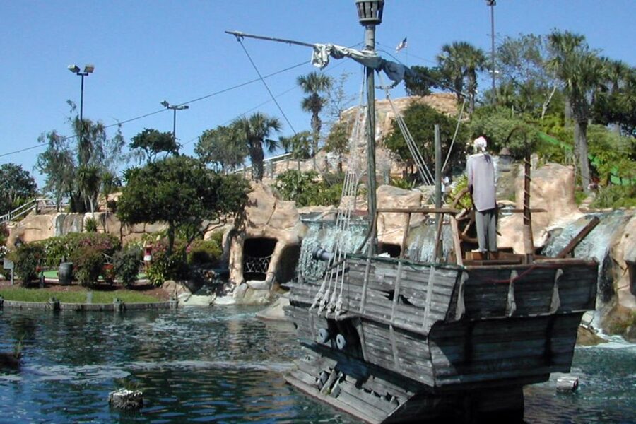 Orlando: Pirate's Cove Adventure Golf Entry Ticket - Key points to know before you play