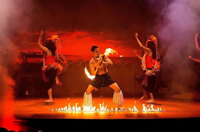Orlando Polynesian Fire Luau and Dinner Show Experience - Why the Samoan fire knife finale matters