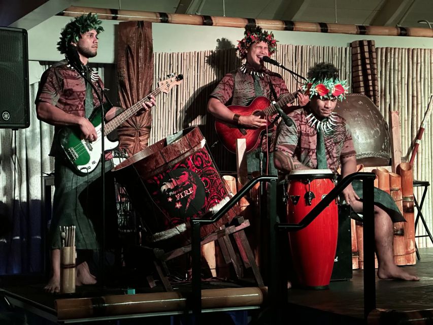 Orlando: Polynesian Fire Luau with Dinner and Live Show - Dinner first, with island flavors and a cash bar