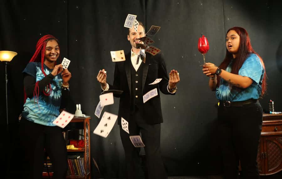 Orlando: The Outta Control Magic Comedy Dinner Show - What happens during the 90-minute evening