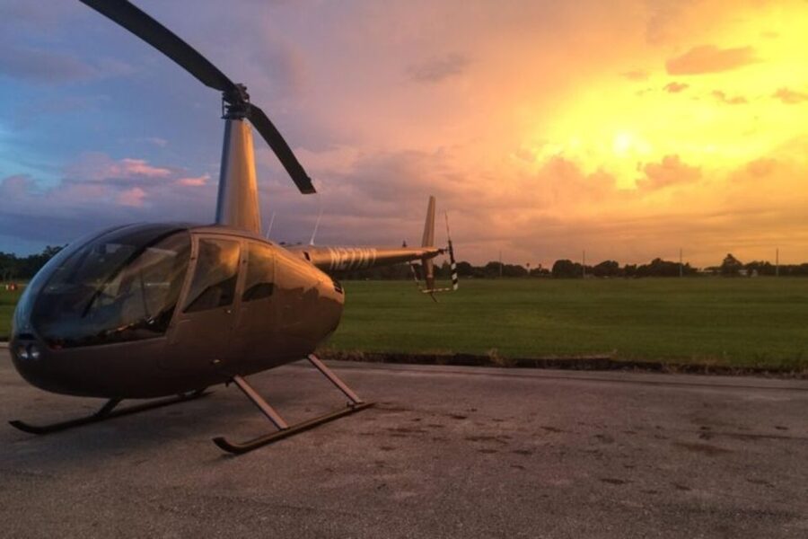 Orlando: Theme Parks After-Hours Private Helicopter Flight - Old Town Kissimmee and Fun Spot America