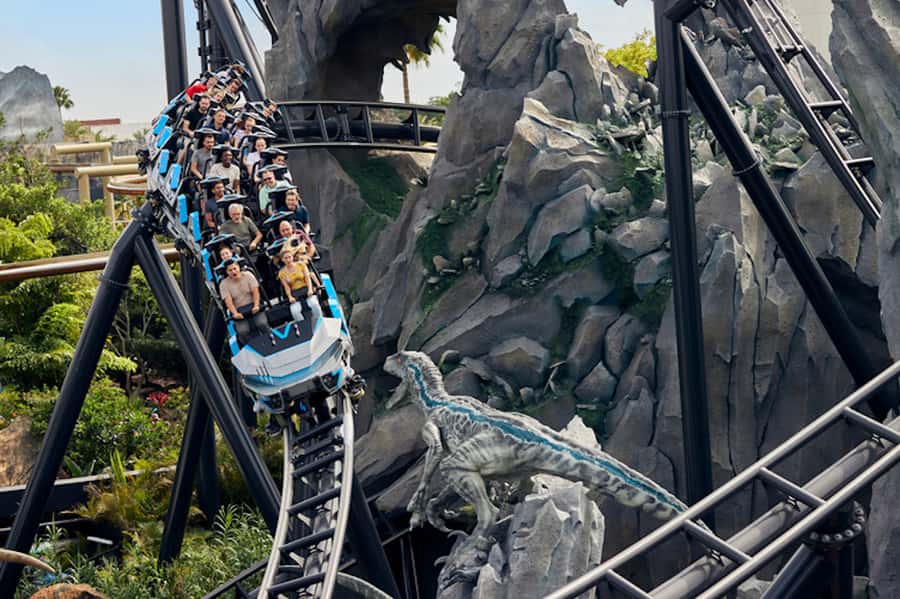 Orlando:Universal Studios 2-Park 1-Day VIP Experience Ticket - The guide is central to the experience