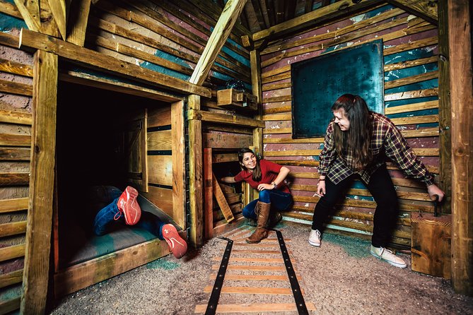 The Escape Game Orlando: Epic 60-Minute Adventures on I-Drive - Age rules and comfort inside the room