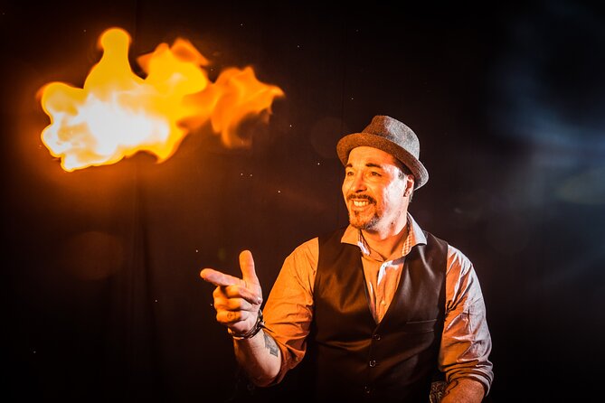 The Outta Control Magic Dinner Show in Orlando - A family show with a magic-club feel
